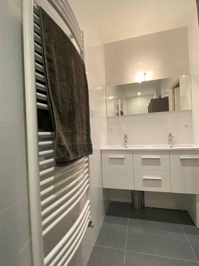 Totalement Renove En Plein Centre-ville Devant La Prefecture De Appartement Lyon